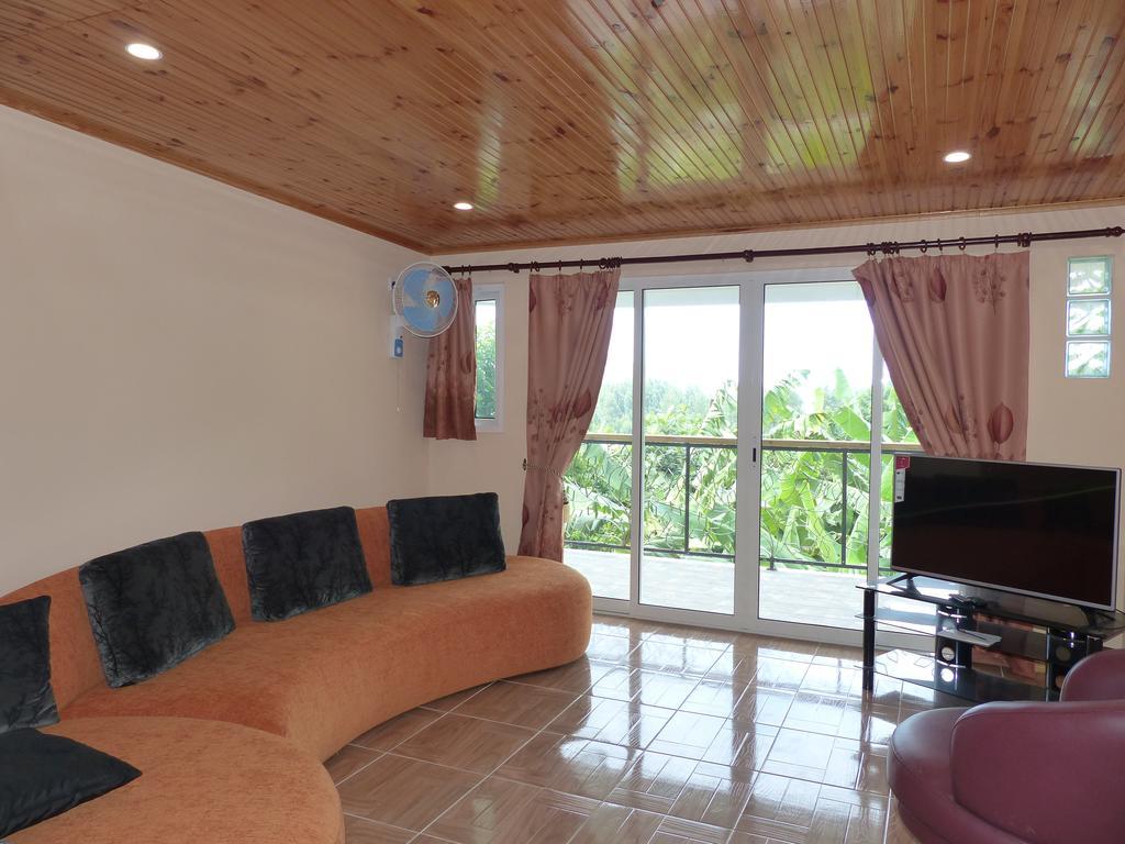 Hibiscus House Seychelles Self Catering Apartment Victoria Bagian luar foto