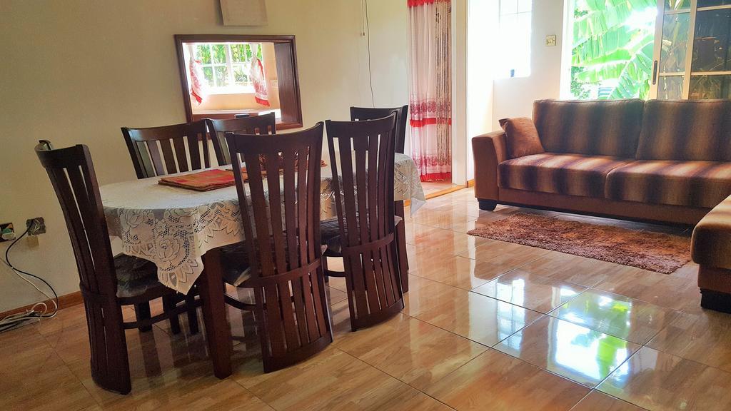 Hibiscus House Seychelles Self Catering Apartment Victoria Bagian luar foto